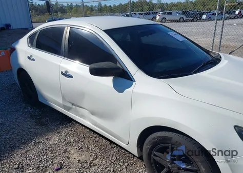 2017 Nissan Altima 2.5 S z USA, uszkodzony, nr VIN 1N4AL3AP8HN336038